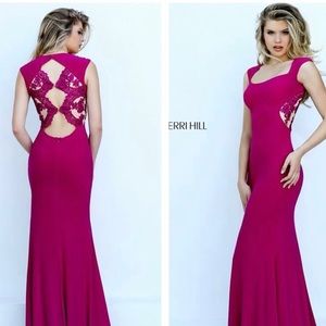 Sherri Hill size 4
